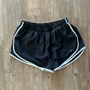 Nike Tempo
Women's Brief-Lined Running Shorts